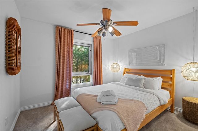 275 Noble Lane, Fayetteville, AR 72703