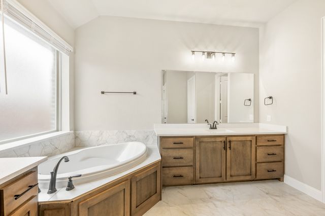 805 Delray Court, Midlothian, TX 76065