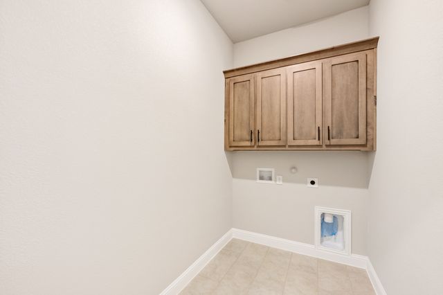 805 Delray Court, Midlothian, TX 76065