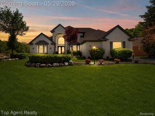 43912 Trillium Drive, Sterling Heights, MI 48314