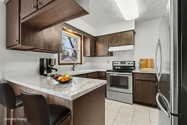 1043 Rose Street, Marshall, MI 49068