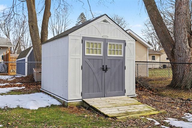 1043 Rose Street, Marshall, MI 49068