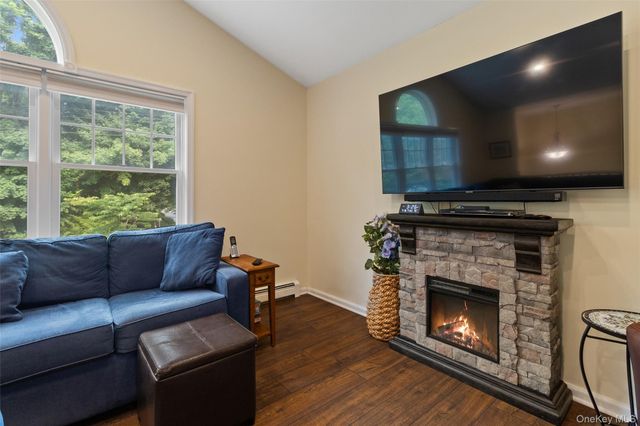 20 Barger Street, Cortlandt Manor, NY 10567