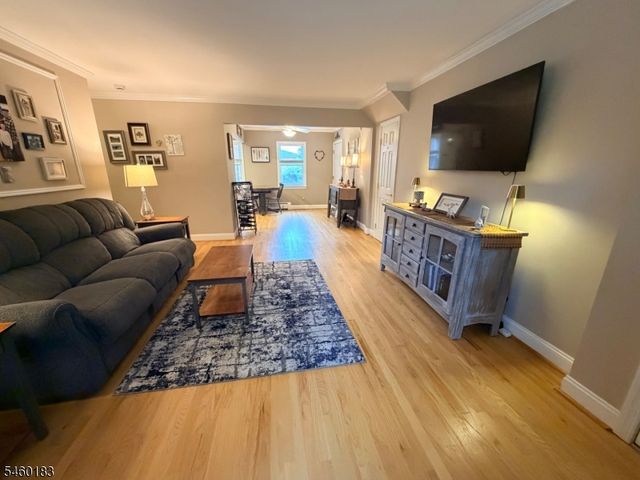 1124 Valley Rd 1A, Wayne Twp., NJ 07470