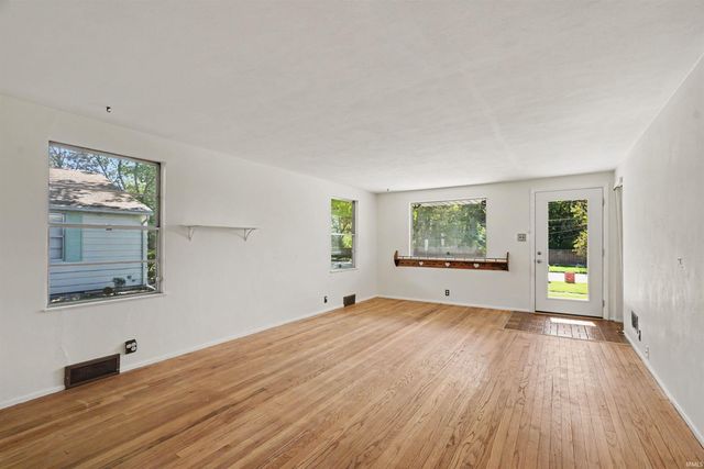 1139 E Colfax Avenue, South Bend, IN 46617