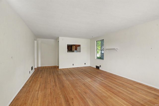 1139 E Colfax Avenue, South Bend, IN 46617