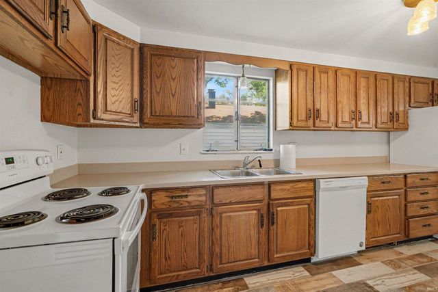 1139 E Colfax Avenue, South Bend, IN 46617