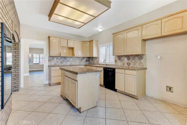 22244 Circle J Ranch Road, Saugus, CA 91350