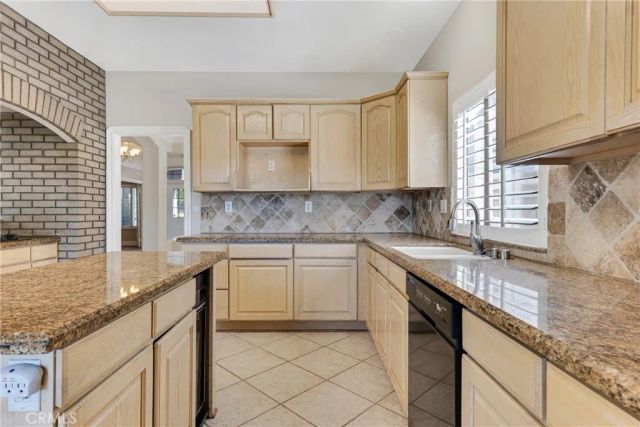 22244 Circle J Ranch Road, Saugus, CA 91350