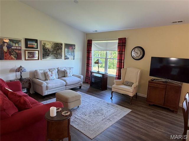1053 Hawk Ridge Drive, Union, MO 63084