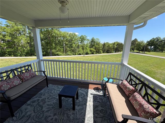 1053 Hawk Ridge Drive, Union, MO 63084