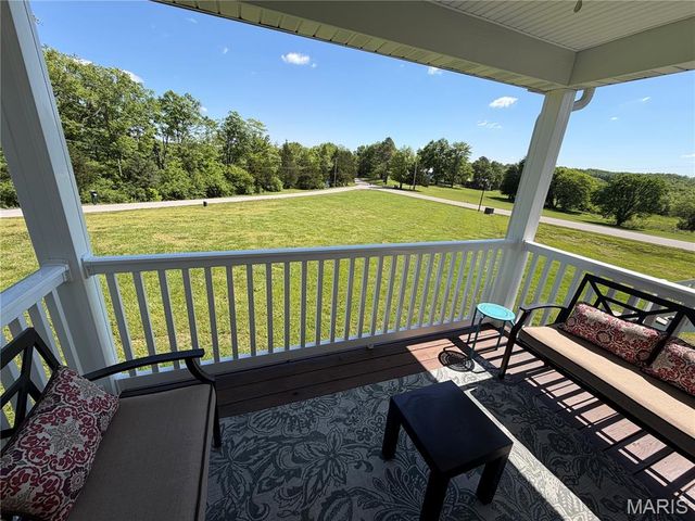 1053 Hawk Ridge Drive, Union, MO 63084