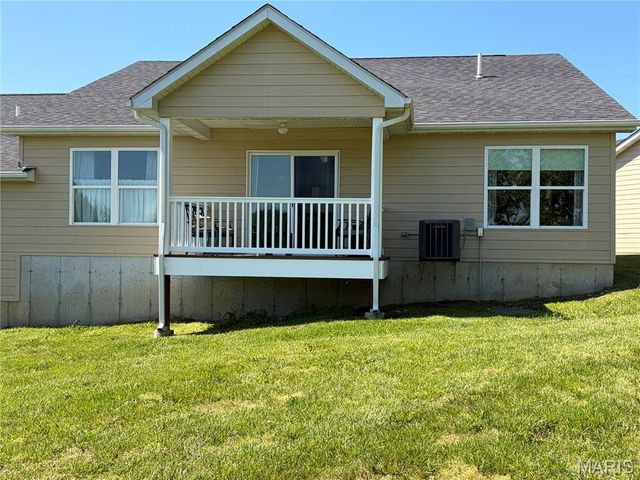 1053 Hawk Ridge Drive, Union, MO 63084