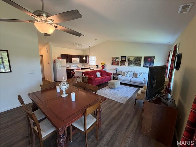1053 Hawk Ridge Drive, Union, MO 63084