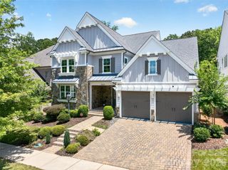 9815 Avenal Lane, Charlotte, NC 28270