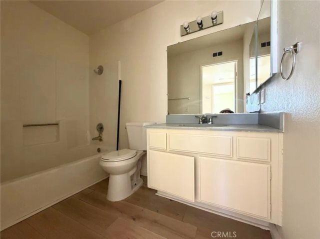 2493 W Acacia Avenue, Hemet, CA 92545