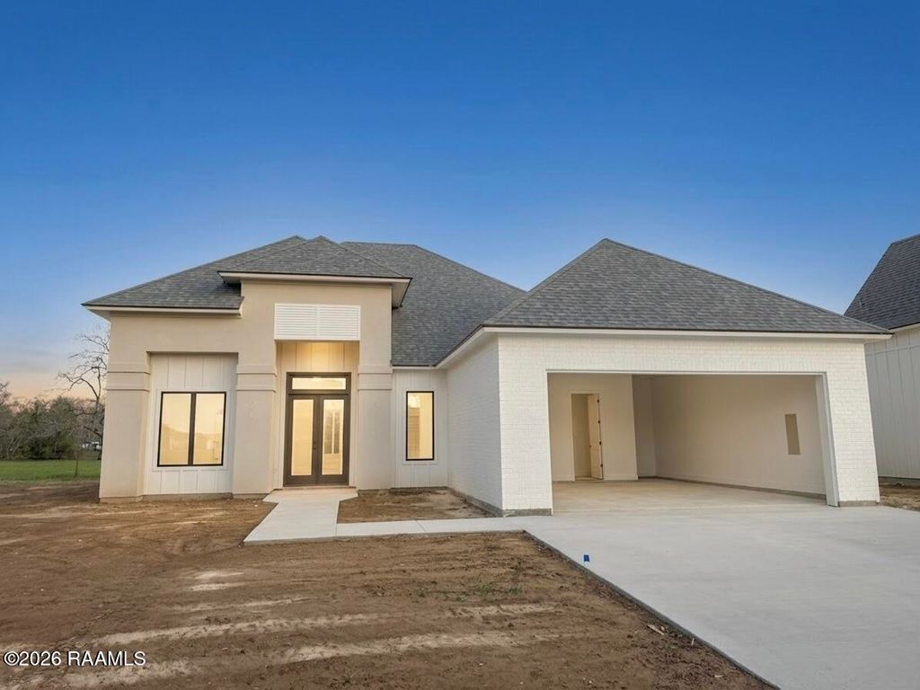 107 Cliffside Drive, Youngsville, LA 70592