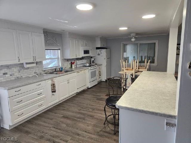 9 Elder ST, Alva, FL 33920