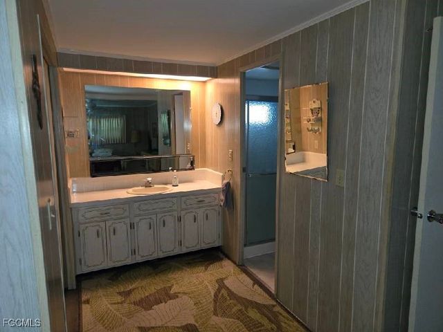 9 Elder ST, Alva, FL 33920