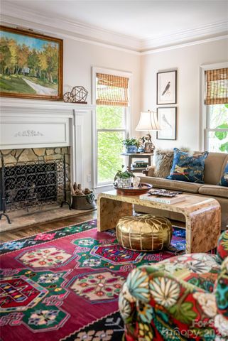 38 Pine Acre Boulevard, Asheville, NC 28804