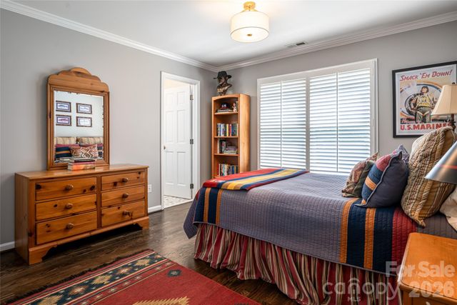 38 Pine Acre Boulevard, Asheville, NC 28804