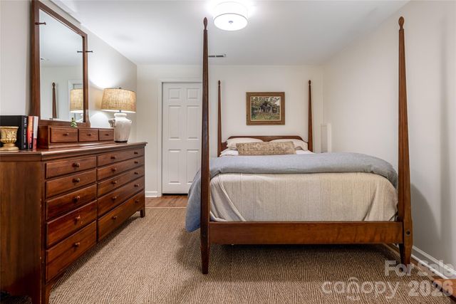 38 Pine Acre Boulevard, Asheville, NC 28804