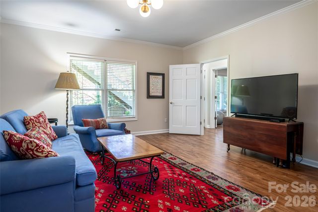 38 Pine Acre Boulevard, Asheville, NC 28804
