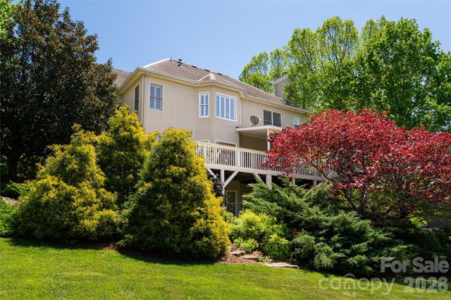 38 Pine Acre Boulevard, Asheville, NC 28804