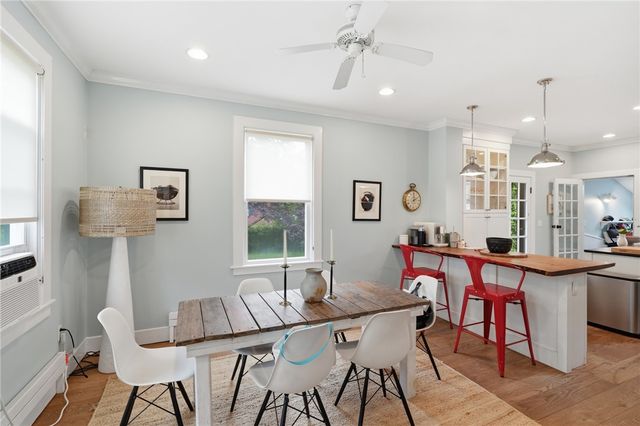 52 Berkeley Avenue, Newport, RI 02840