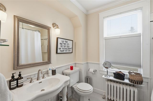 52 Berkeley Avenue, Newport, RI 02840