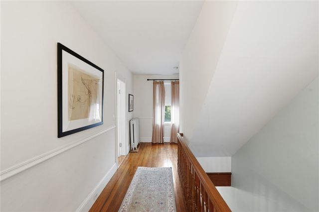52 Berkeley Avenue, Newport, RI 02840