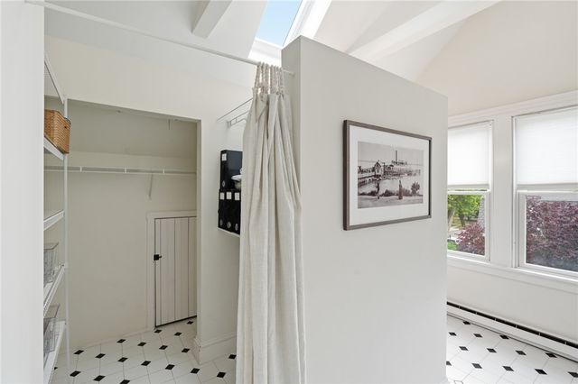 52 Berkeley Avenue, Newport, RI 02840