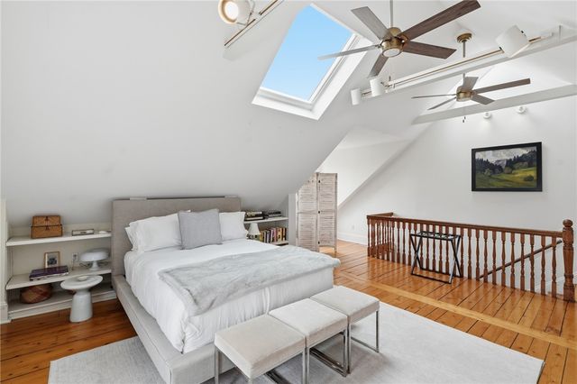 52 Berkeley Avenue, Newport, RI 02840