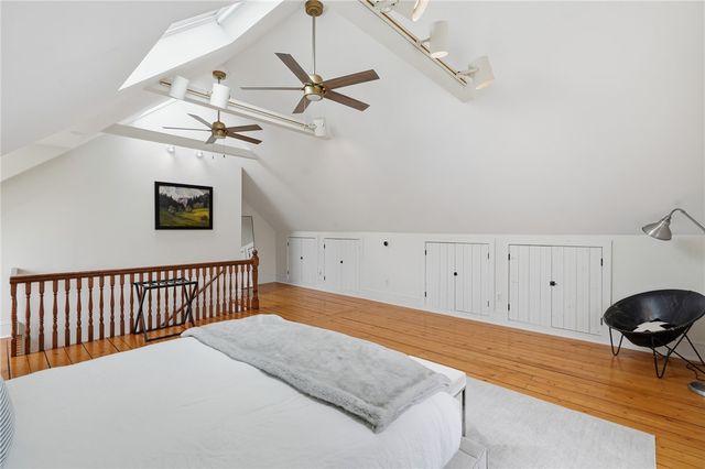 52 Berkeley Avenue, Newport, RI 02840