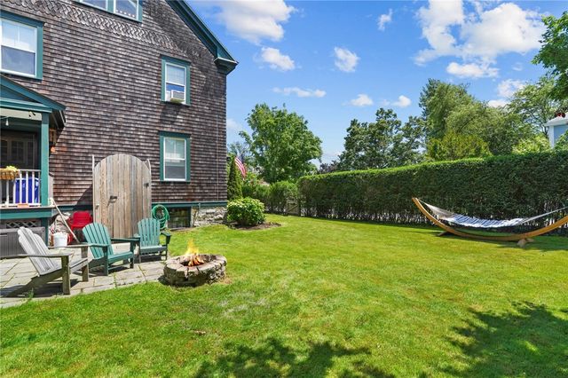 52 Berkeley Avenue, Newport, RI 02840