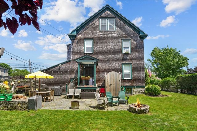 52 Berkeley Avenue, Newport, RI 02840