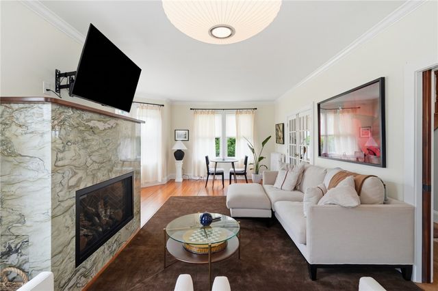 52 Berkeley Avenue, Newport, RI 02840