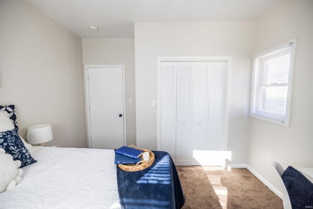 2410 Central Avenue, Anderson, IN 46016