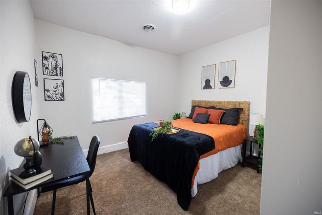 2410 Central Avenue, Anderson, IN 46016