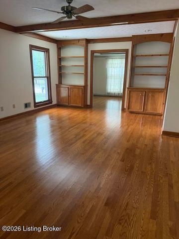 703 Foxgate Rd, Louisville, KY 40223