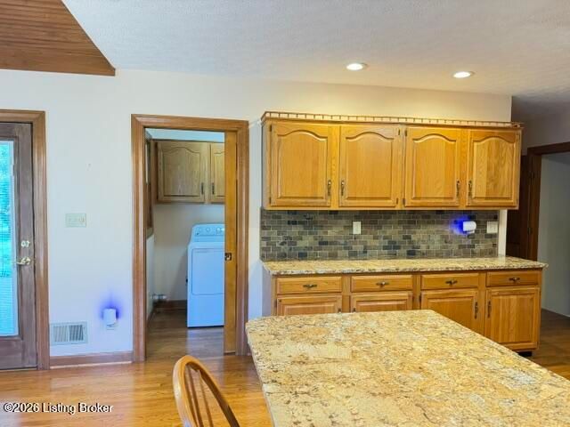 703 Foxgate Rd, Louisville, KY 40223