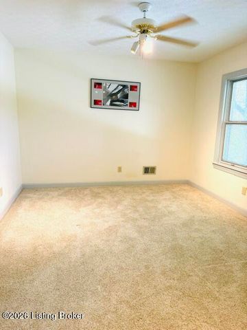703 Foxgate Rd, Louisville, KY 40223