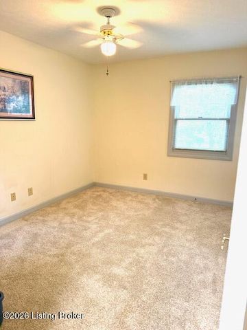 703 Foxgate Rd, Louisville, KY 40223