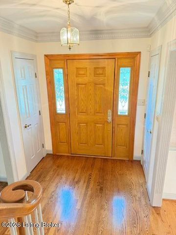 703 Foxgate Rd, Louisville, KY 40223