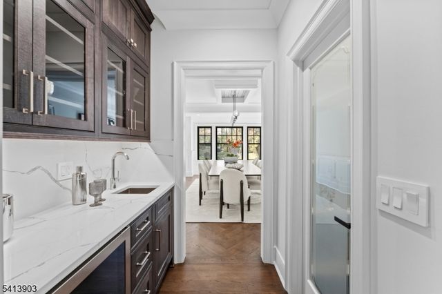 330 HARTSHORN DRIVE, Millburn Twp., NJ 07078