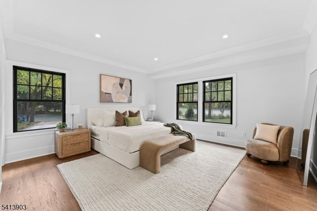 330 HARTSHORN DRIVE, Millburn Twp., NJ 07078