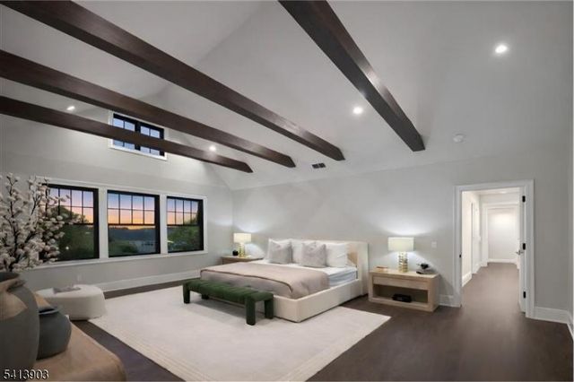 330 HARTSHORN DRIVE, Millburn Twp., NJ 07078