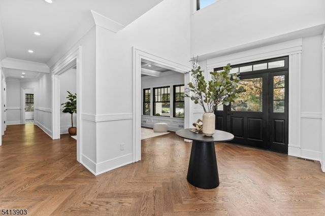 330 HARTSHORN DRIVE, Millburn Twp., NJ 07078