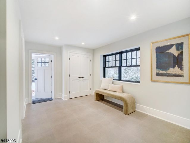 330 HARTSHORN DRIVE, Millburn Twp., NJ 07078