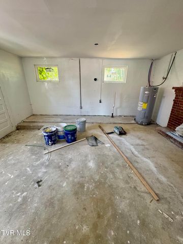1422 Suncrest Drive, Kingsport, TN 37665